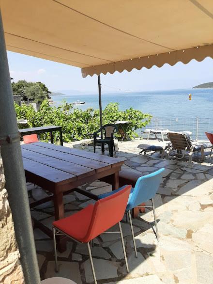 Villa Little Bit Of Heaven Sourpi Exterior foto